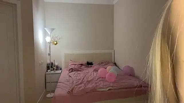 Mililluu live sex cam