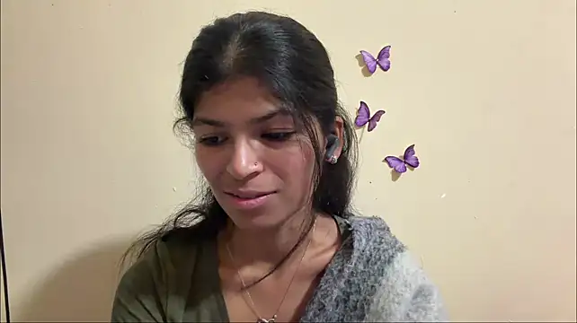 ngamuszar (F young) - Show my cute feet :p
