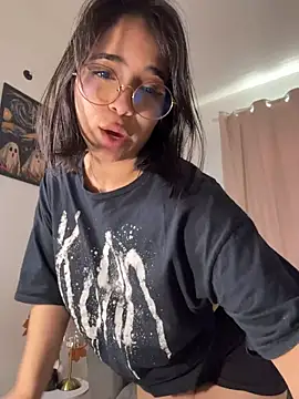 tati_reyess (F young) - slpas on that pussyy