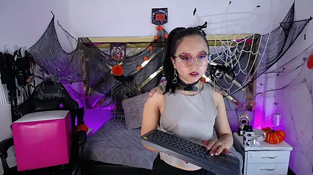 moon_water__ (F young) - spoil me please 😍🥰