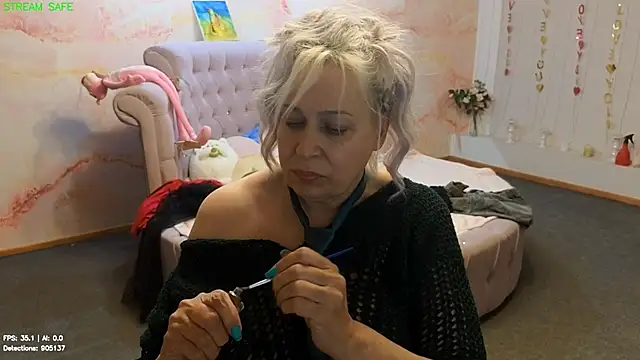 Penelope_Pinky webcam