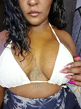 denise_wolfe21 (F young) - Spread ass and spank x5 🔥