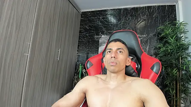 Erik_castle