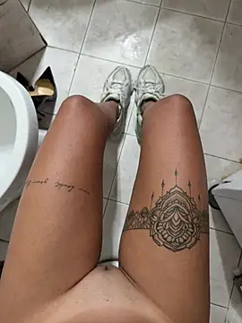Thegirlofthemirror