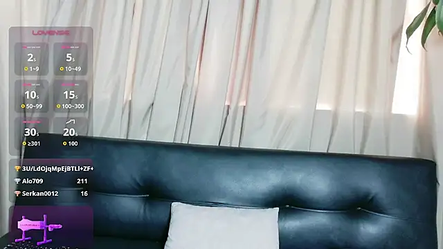 Mila_white1