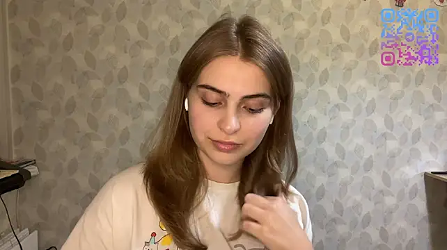 jessicashelvy (F teen) - Change the T‑shirt to a top 😋