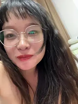 Show webcam en direct avec xianyu-ss - Jouets Lovense interactifs disponibles