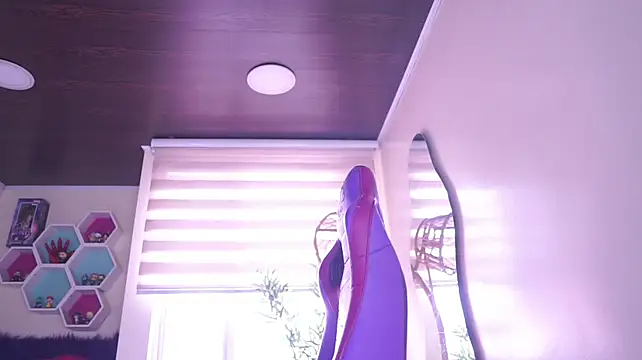 Rebecah_1 live cam on StripChat