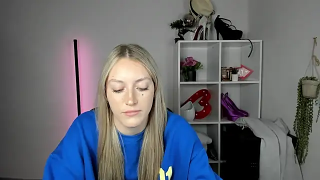 EvelynBlond