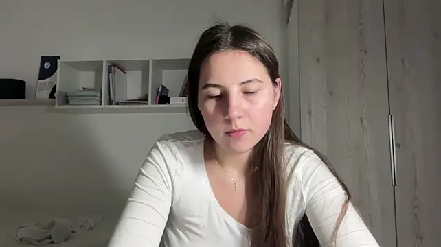 rubymoonv live cam on StripChat