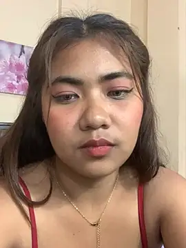 YaraSmith webcam