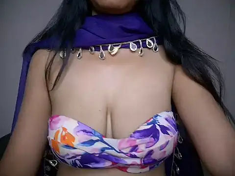 Alayna9