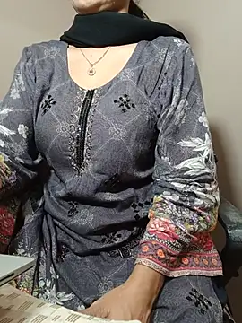 Chanchal--Navya live cam on StripChat