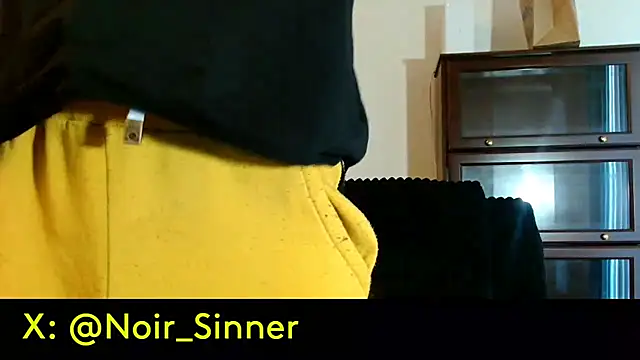 sinnernoir live cam on StripChat