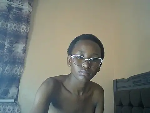 Goldenpixie live cam on StripChat