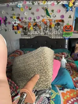 ninagauther (F young) - CONTROL TOYS 3 MIN