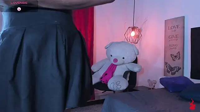 yeika_smith (T teen) - spanking in the ass + 1 finger in the as