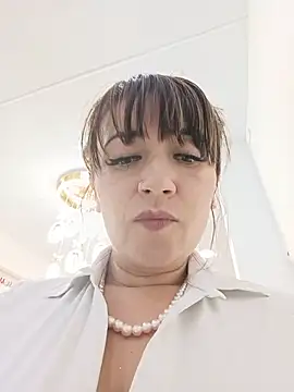 tata_sanz_ (F milf) - play with me public