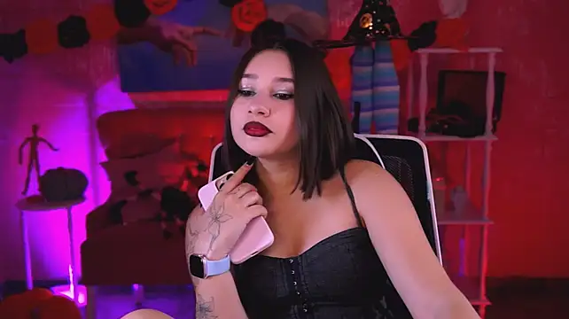 kimclarks_ (F teen) - 😈Your tokens tickle me.😈