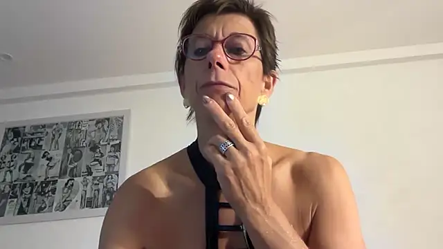 liloubyviceversex (F mature) - Double péné