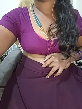 tamil-hotwife (F milf) - Ass show