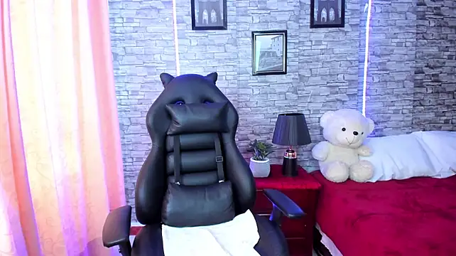Yara__Moon