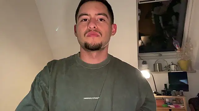 maxingold live cam on StripChat