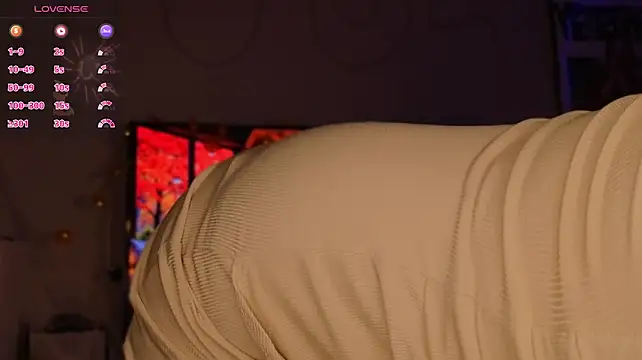 nerenuu_ live cam on StripChat