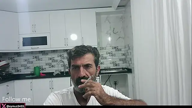 kobratrk21 live cam on StripChat
