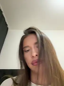BeautyBella_ live cam on StripChat