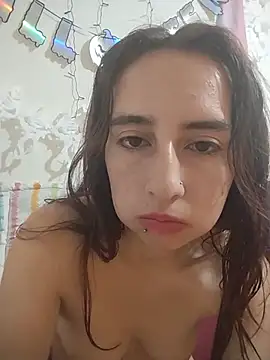 Lunnylux live cam on StripChat