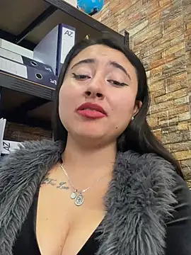 _sarah-office1 (G young) - Last tipper win hot video 😈😈🔥