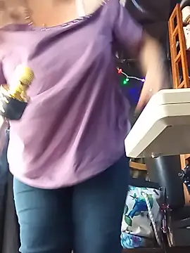 bettyandgold (F milf) - 5 Push ups