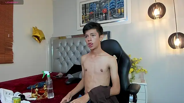 fem_danny7 (M twink) - dance sexy