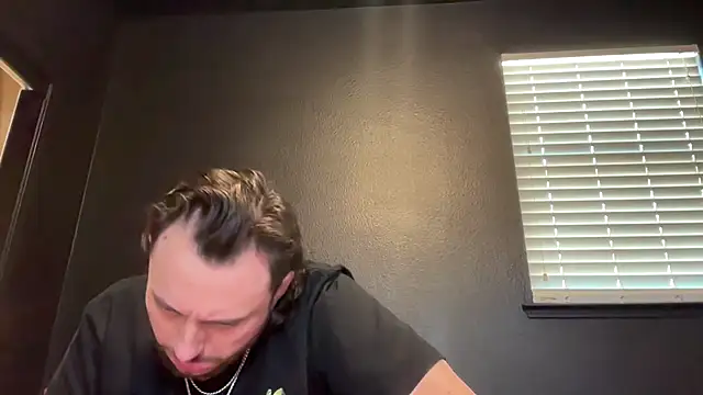 Hungandcloudy