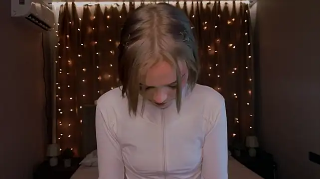 karrikasel (F teen) - bite and lick my sweet lips💋