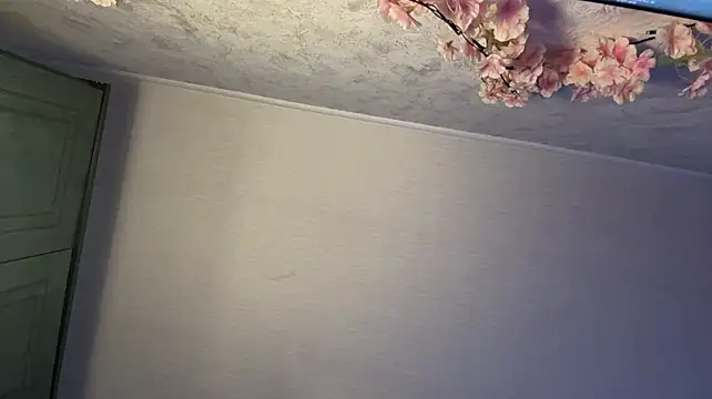 DelorasHemp live cam on StripChat