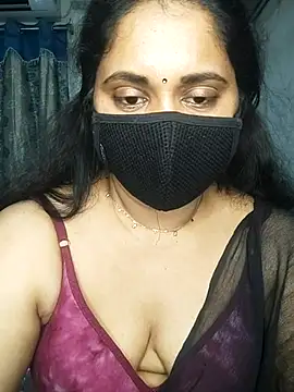 doly_thebubbly live cam on StripChat
