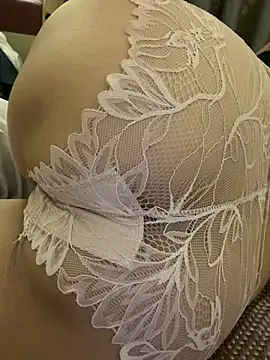 hara_lusia83 (F milf) - She has big and sexy breasts.