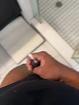 pranastro00 (Ask my age) - Slap my balls