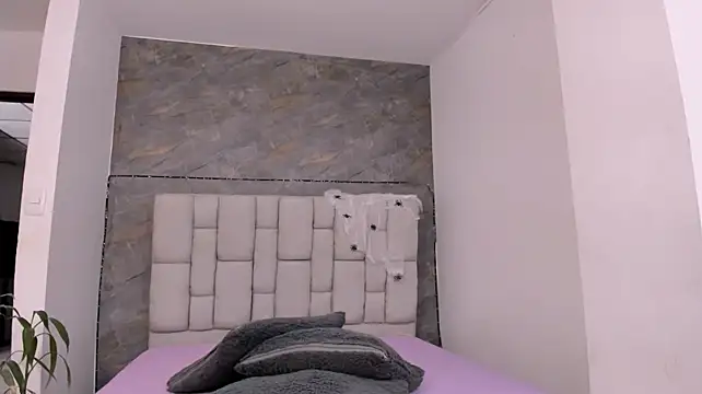 lily_rose1 (F milf) - ride my dildo