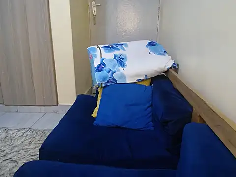 lovebite_40 (Ask my age) - cumshow
