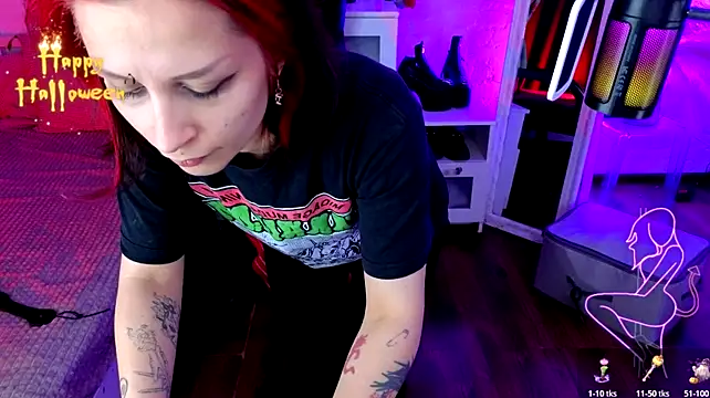 marsy_bliss (F young) - knee and beg