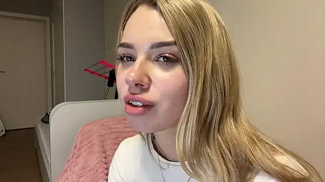 meaganrisewick (F teen) - air kiss
