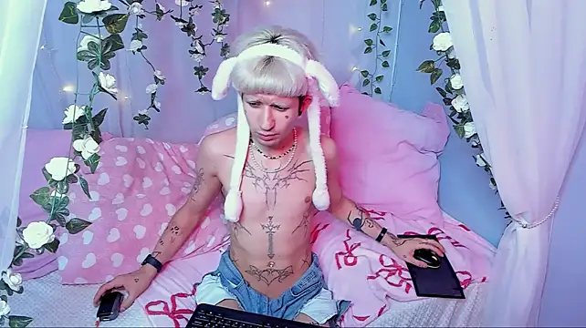 finnecho (M twink) - cum show