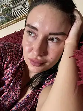 Roxana_Bell live cam on StripChat