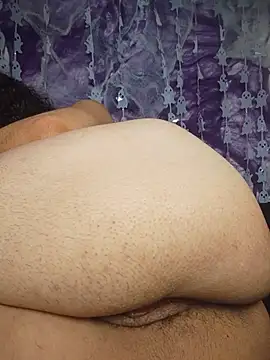 Blue_Chloe live cam on StripChat