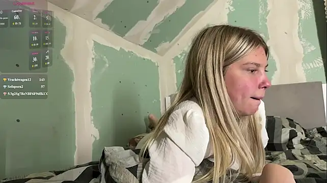 Emilisrose live cam on StripChat