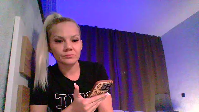 Arelinao live cam on StripChat
