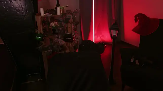WICKEDEMBER live sex cam